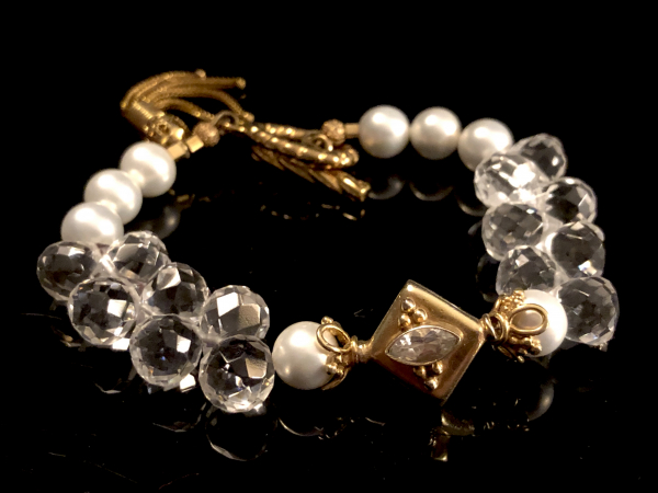 WHITE TOPAZ SHELL PEARLS & QUARTZ CRYSTAL BRACELET
